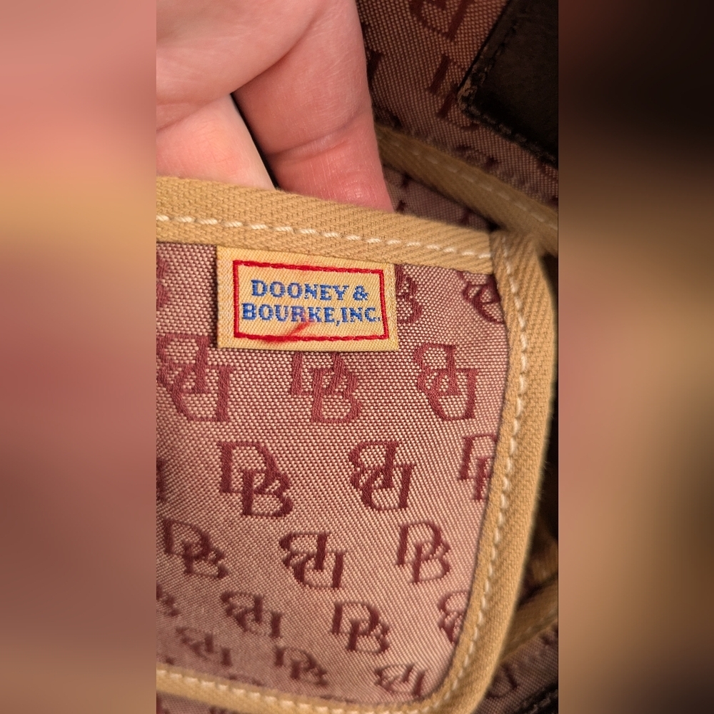 Dooney & Bourke Signature Monogram Tassel Large Tote Burgundy Canvas Leather - Picture 10 of 15